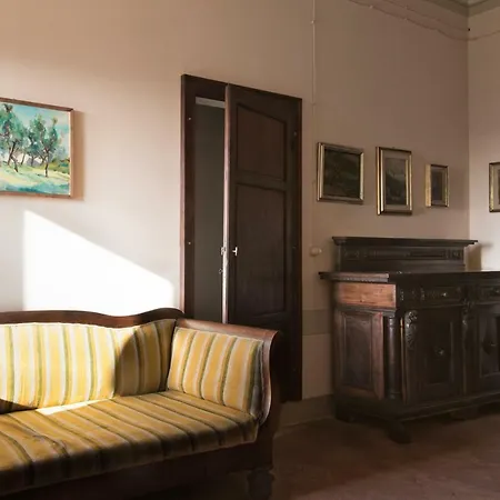 Gasthuis Palazzo Donati Montopoli in Val dʼArno